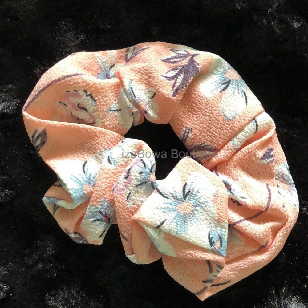 Soft Pink Flower Chiffon Scrunchie SC2779 HANDCRAFTED Boutique NWT